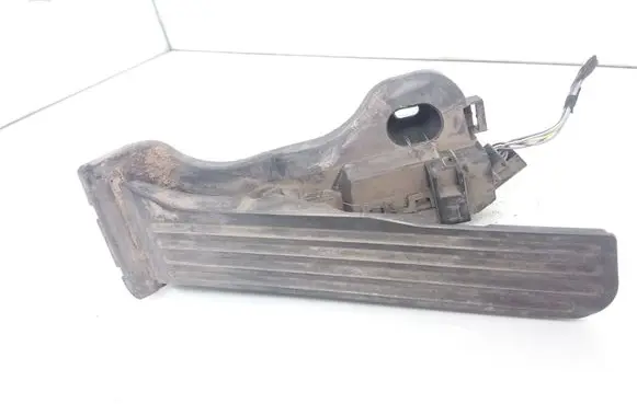 Volkswagen PASSAT B6 Accelerator throttle pedal 1K1721503L 6PV00860000