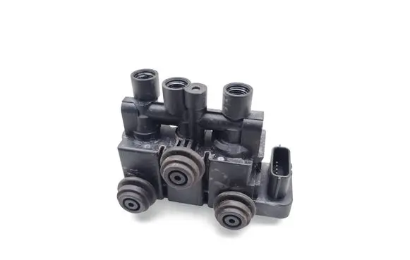 Jaguar I-Pace Air suspension valve block CPLA5B710AE