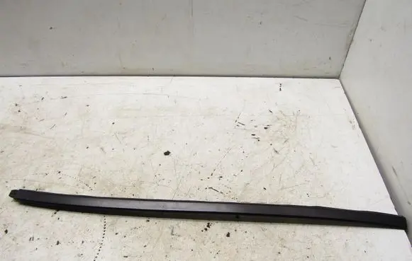 Honda CR-V Front door trim (molding) 
