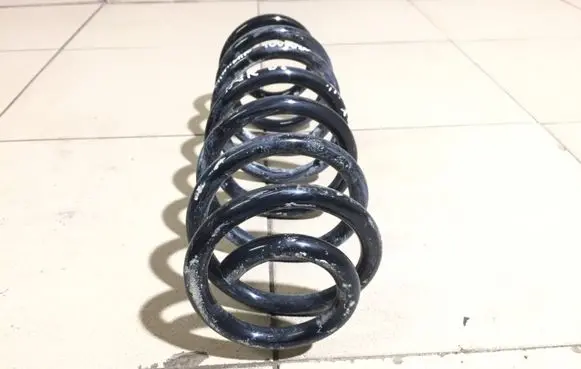 Volkswagen Touran I Rear coil spring