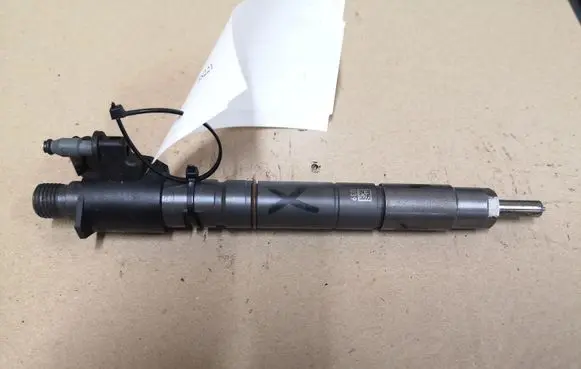 Volvo XC60 Fuel injector 0445116046