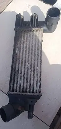 Citroen C5 Intercooler radiator 864223EE 9637869480