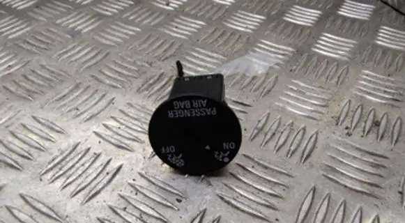 Opel Meriva B Passenger airbag on/off switch 13268602