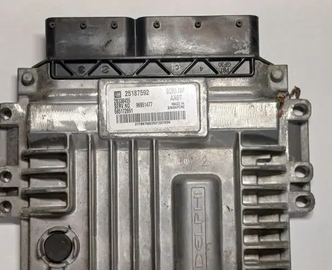 Chevrolet Captiva Engine control unit/module 25187592 DCM37AP