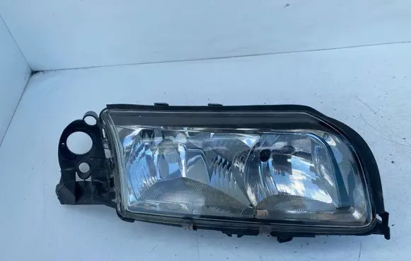 Volvo S80 Headlight/headlamp 8678547