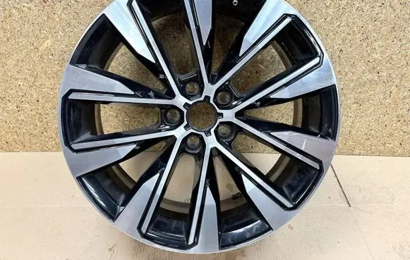 Renault Austral R19 alloy rim 403004862R 00819C05