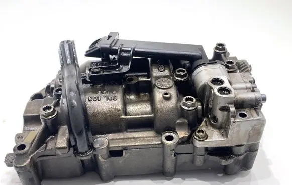 Volkswagen PASSAT B7 Balance shaft 03L115105D