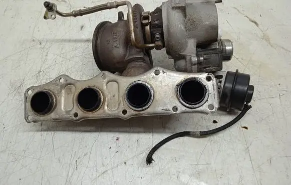 BMW 5 F10 F11 Turbo 758444406 4944714005