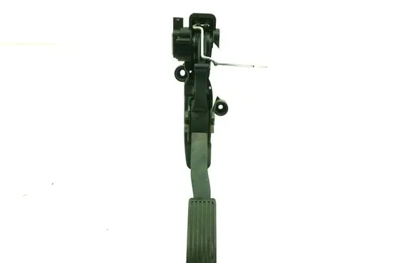 Mercedes-Benz B W245 Accelerator throttle pedal A1693000104