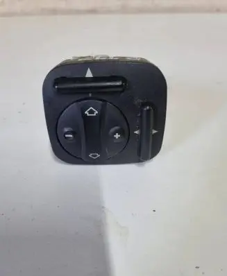 Mercedes-Benz E W211 Seat control switch 2118000878
