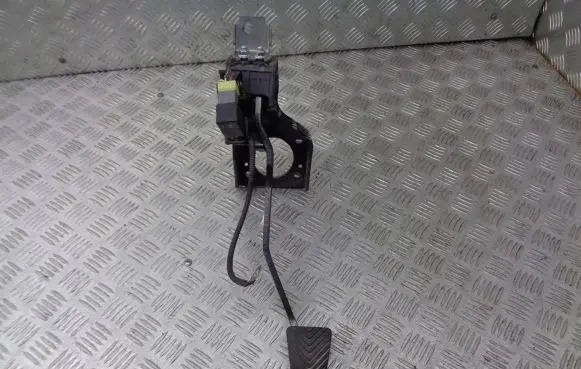 Hyundai i30 Pedal assembly 32800-1H100