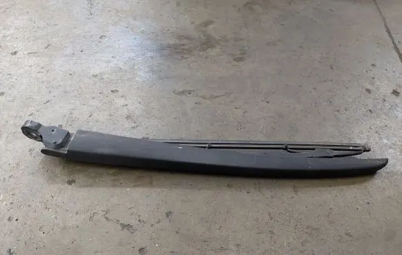 KIA Sportage Rear wiper blade arm