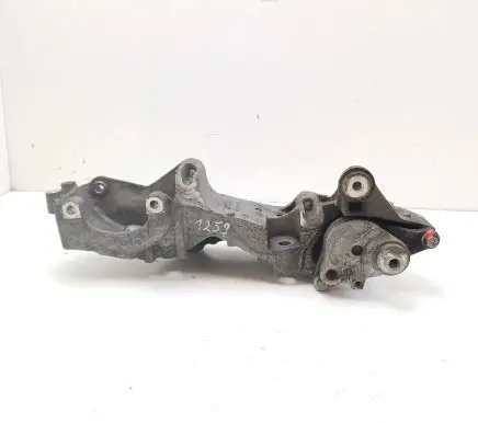 Nissan NV400 Generator/alternator bracket 117103703R 117507568R
