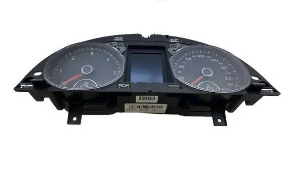 Volkswagen PASSAT B7 Speedometer (instrument cluster) 3AA920880N