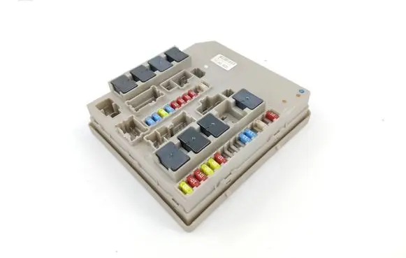 Renault Clio III Fuse module 902663A