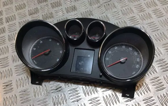 Opel Insignia A Speedometer (instrument cluster) 12844136