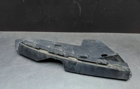 Volvo V70 Front bumper mounting bracket 30796388