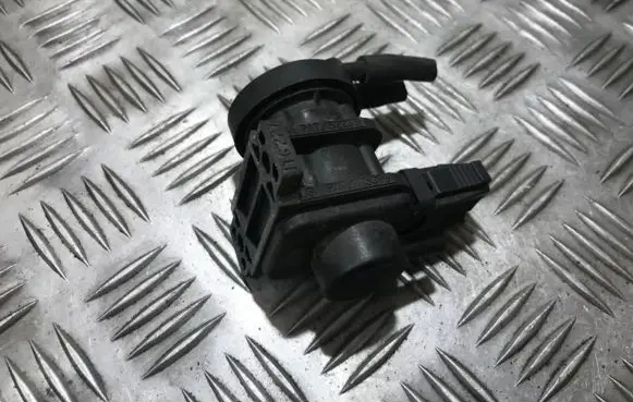 Volvo S40, V40 Turbo solenoid valve 7700874764 4534375