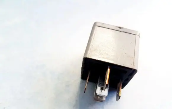 Volkswagen Golf IV Other relay 1j0927841 v23134-a52-x400