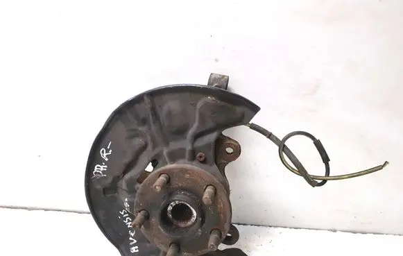 Toyota Avensis T250 Front wheel hub