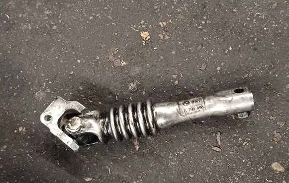 BMW 5 F10 F11 Steering column universal joint 6790490