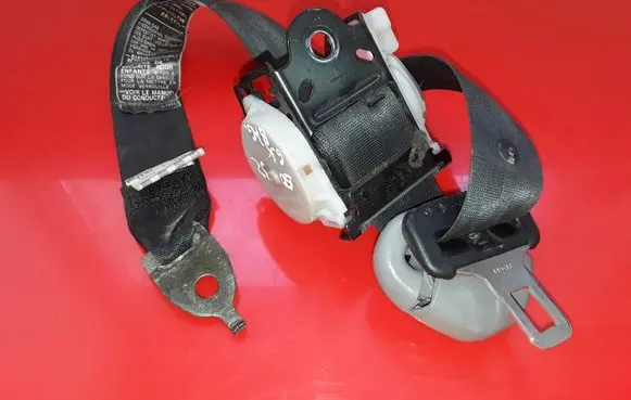Mitsubishi Grandis Third row seat belt TKAB2N697
