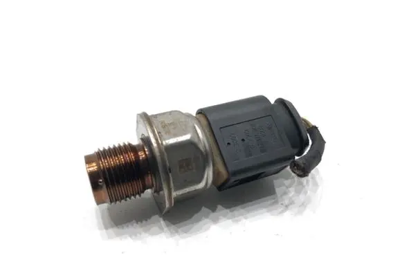 Volkswagen Polo V 6R Fuel pressure sensor 
