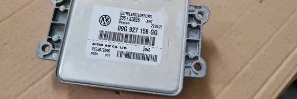 Audi Q3 F3 Gearbox control unit/module 09G927158GG 206S3825