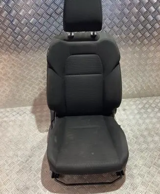 Suzuki Swift III Front passenger seat PK18500