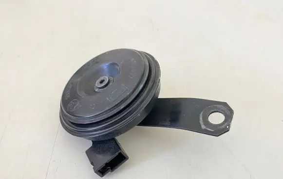 Suzuki Swift III Horn signal 2722004490