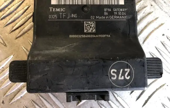 Volkswagen Touran I Gateway control module 1K0907530E 1K0907951