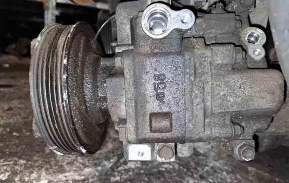 Mazda 6 Air conditioning (A/C) compressor (pump) e1109696