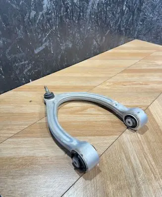 Mercedes-Benz S W221 Front lower control arm/wishbone 