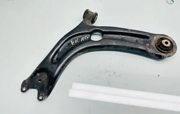 Volkswagen PASSAT B8 Front lower control arm/wishbone 