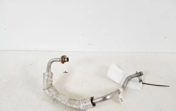 Coolant pipe/hose