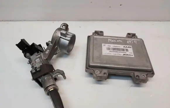 Opel Meriva B Engine ECU kit and lock set 12647212 13326419 20939745