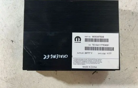 Dodge Challenger Sound amplifier 68303975AB