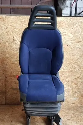 Iveco Daily 35 - 40.10 Front driver seat 84070213950 003802253