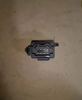 Volkswagen PASSAT B6 Other relay 1Z0959772B