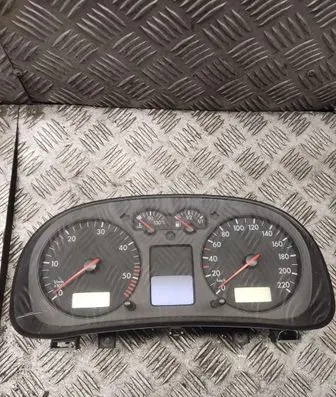 Volkswagen Golf IV Speedometer (instrument cluster) 1j0920821b