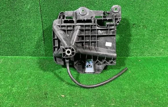Volkswagen Polo V 6R Battery box tray 6C0915331D