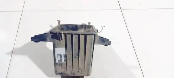 Suzuki Grand Vitara II Air filter box