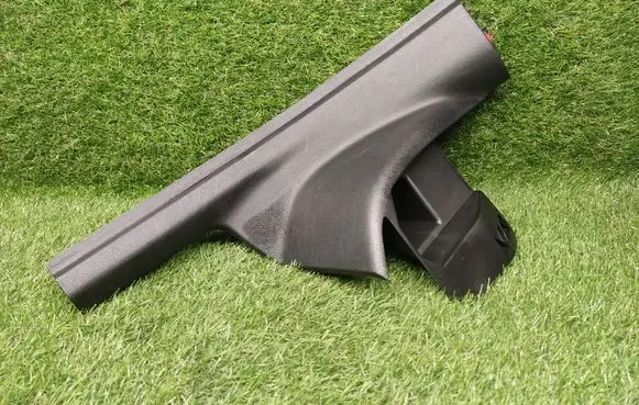 Chevrolet Cruze II Rear sill trim cover 13454173