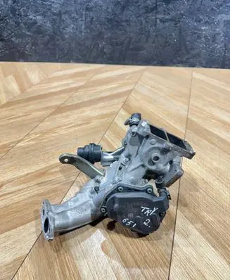 Mercedes-Benz E W212 EGR valve A6511400260 A2C53372672