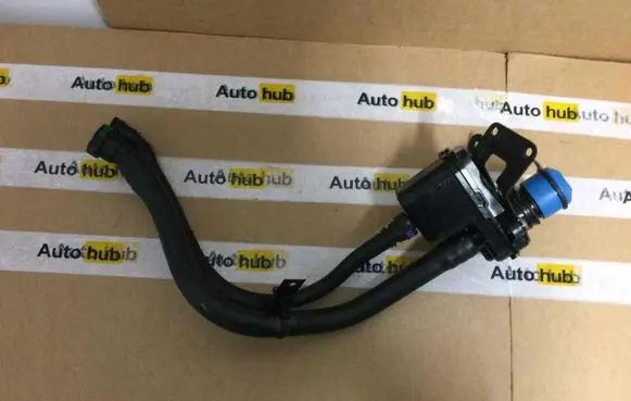 Land Rover Discovery Sport AdBlue liquid reservoir LR126219