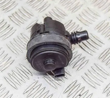 BMW X1 F48 F49 Electric auxiliary coolant/water pump 9147359 A0005001486