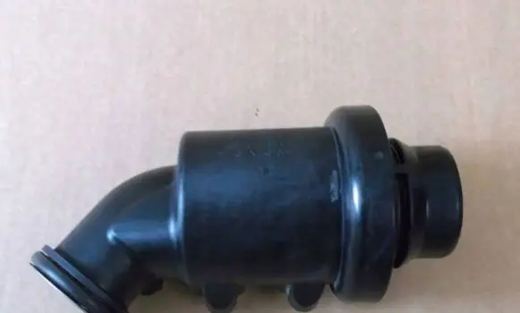 Mercedes-Benz C W204 Intake resonator A6511400087