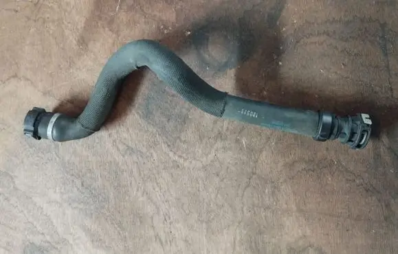 Peugeot 3008 I Engine coolant pipe/hose 9684684180