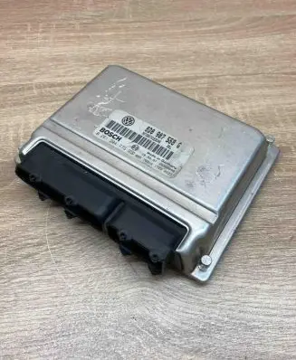 Volkswagen PASSAT B5 Engine control unit/module ECU 8D0907558G 0261204773