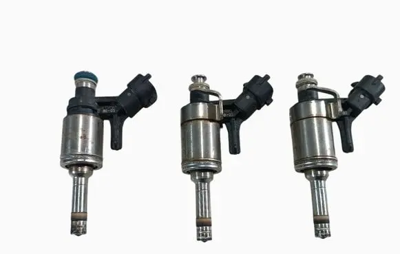 Peugeot RCZ Fuel injector V7591623